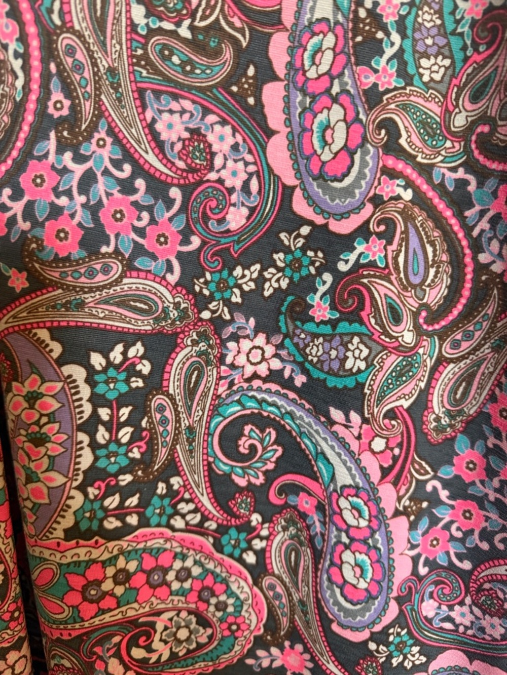 Dear Scarlett Women's Pink Paisley Tunic Top - Picture 2 of 6